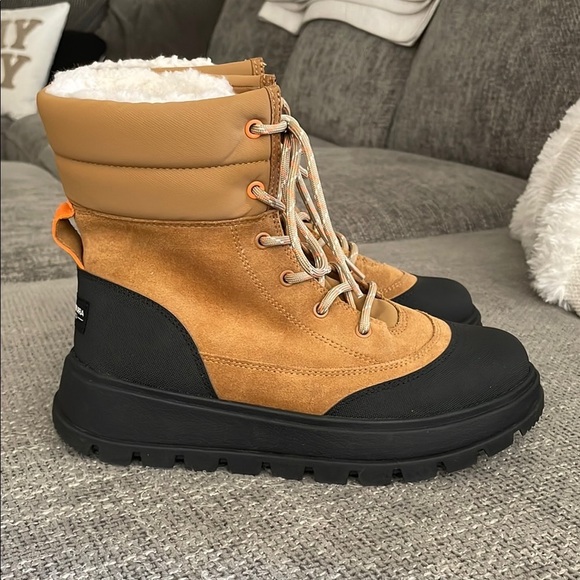 NWT UGG Koolaburra Waterproof Boots! - Picture 4 of 15